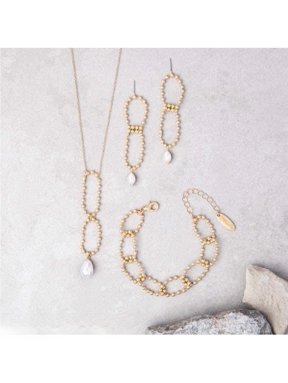 ✨NEW✨ Plunder Pearl Set